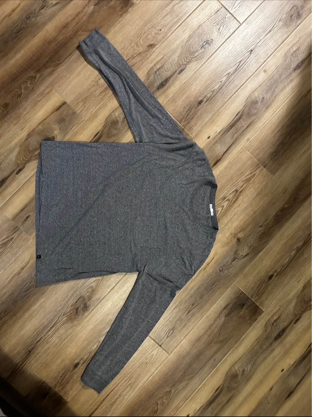 Source Unknown Gray Long Sleeve Men's Tee